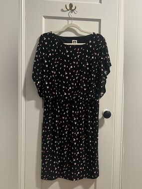 Anne Klein Women’s Size Medium Black Dress with Pink and Cream Print